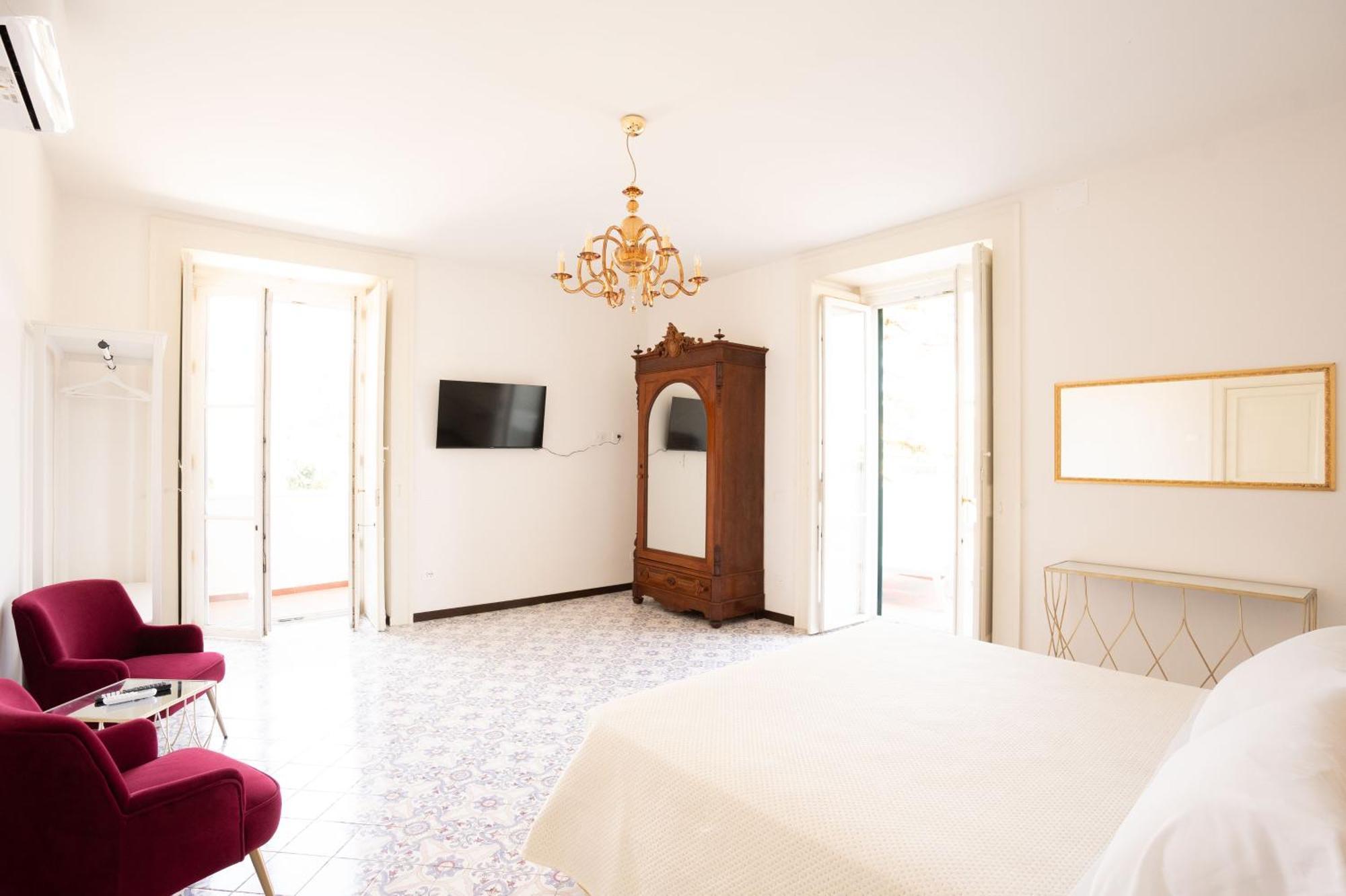 Hotel Casa Enzina Sorrento Esterno foto