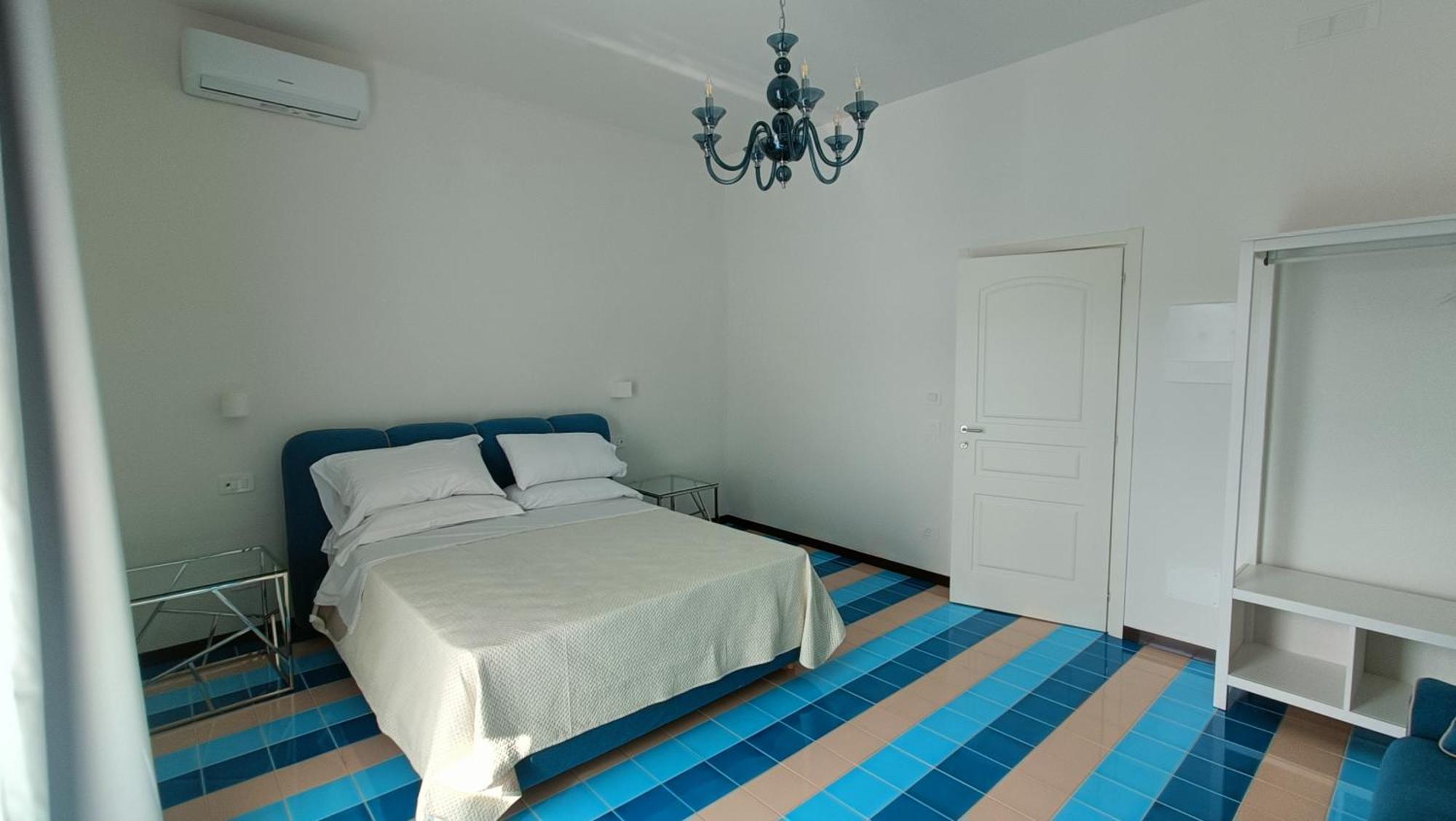 Hotel Casa Enzina Sorrento Esterno foto
