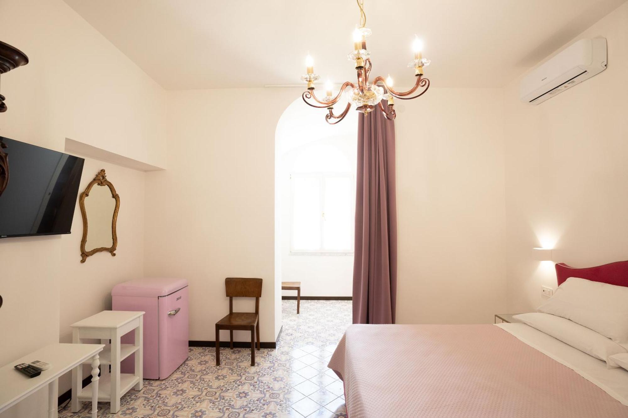 Hotel Casa Enzina Sorrento Esterno foto