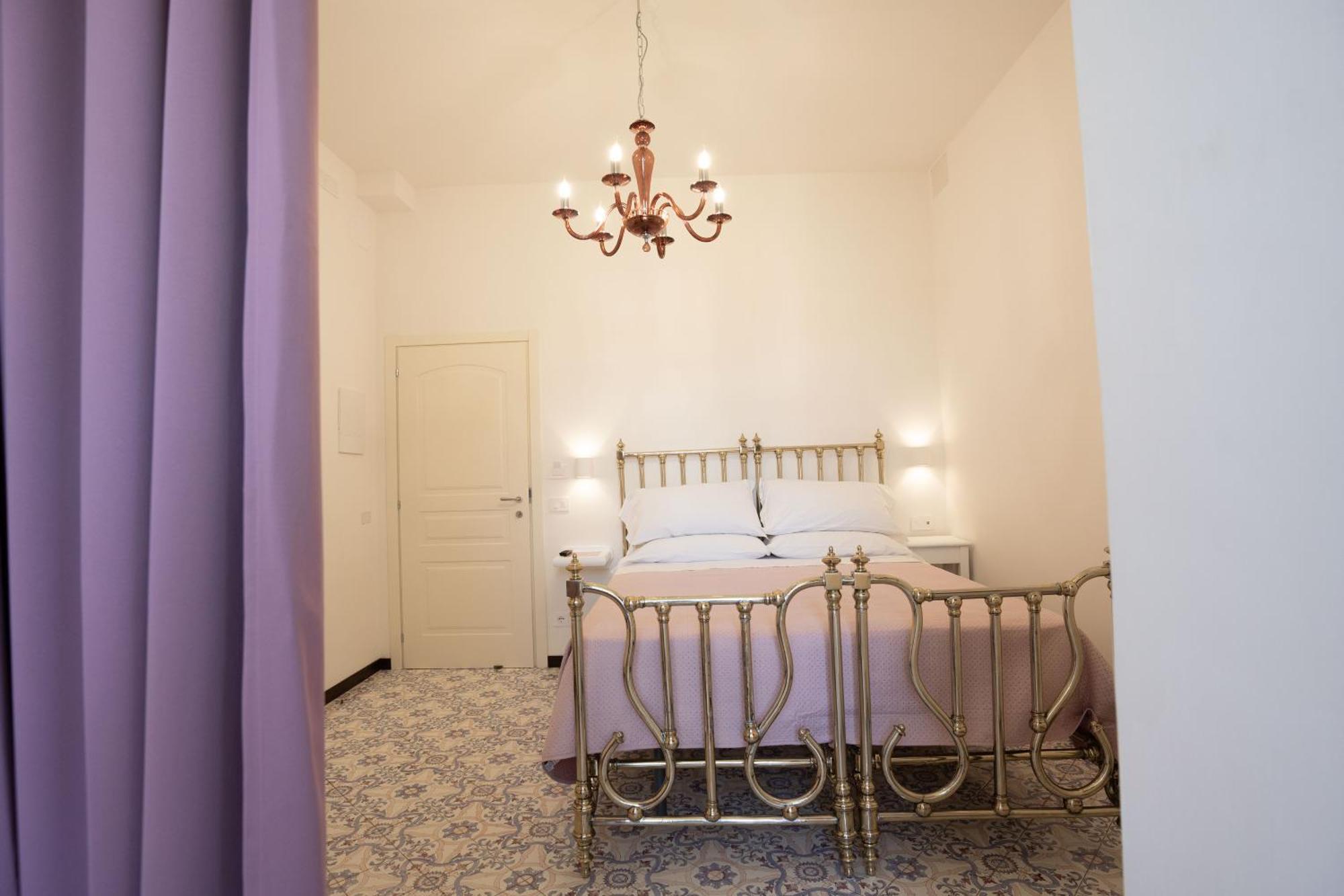 Hotel Casa Enzina Sorrento Esterno foto