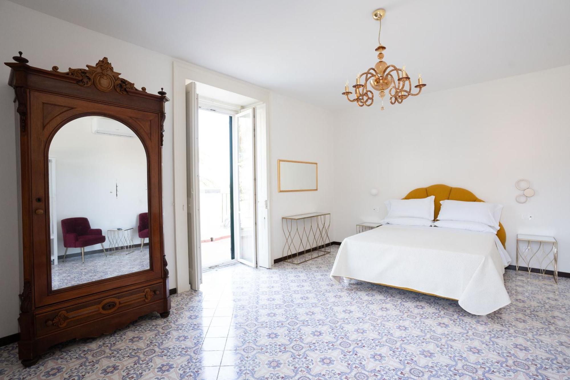 Hotel Casa Enzina Sorrento Esterno foto
