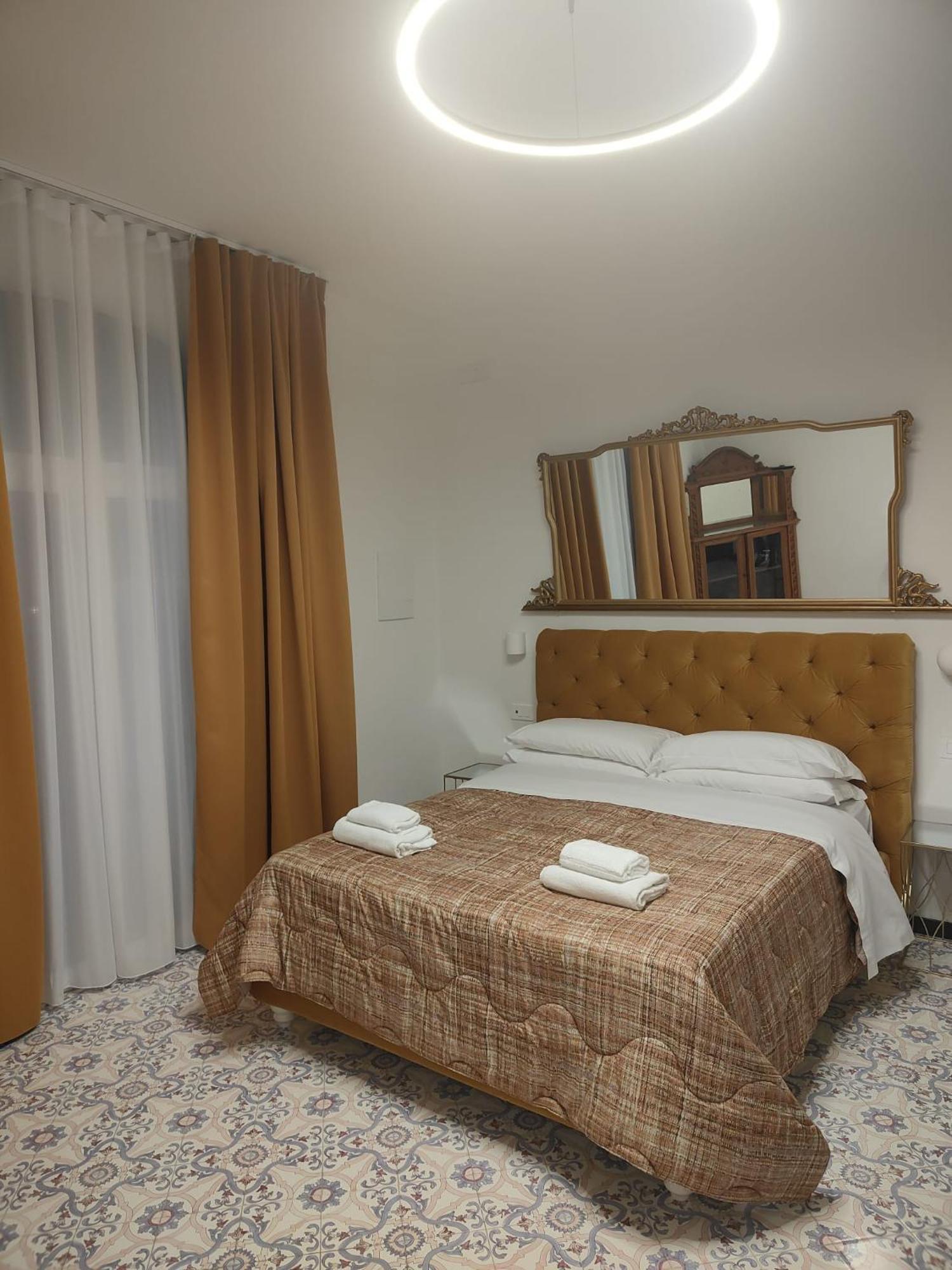 Hotel Casa Enzina Sorrento Esterno foto
